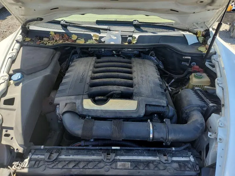 2014 PORSCHE CAYENNE   
