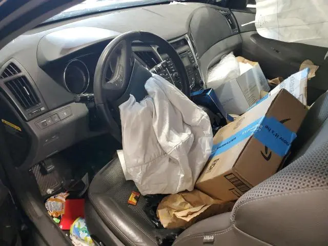 2013 HYUNDAI SONATA SE  