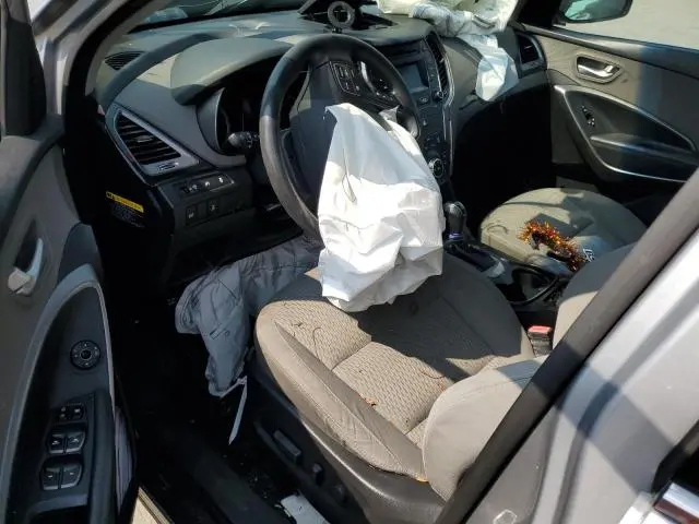 2016 HYUNDAI SANTA FE SE  