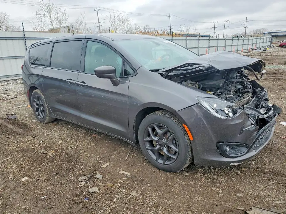 2020 CHRYSLER PACIFICA TOURING  