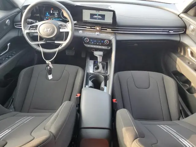 2025 HYUNDAI ELANTRA SEL  