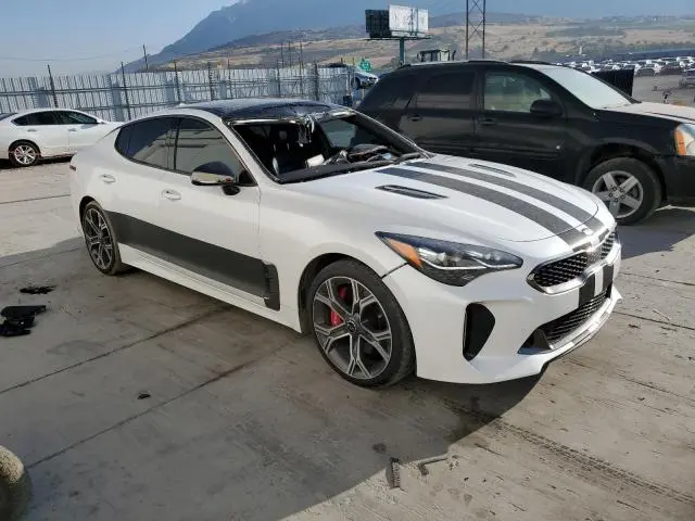 2018 KIA STINGER GT2  