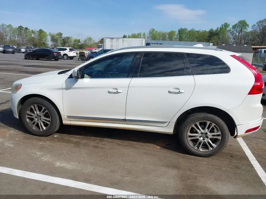 2016 VOLVO XC60 T5 DRIVE-E PLATINUM