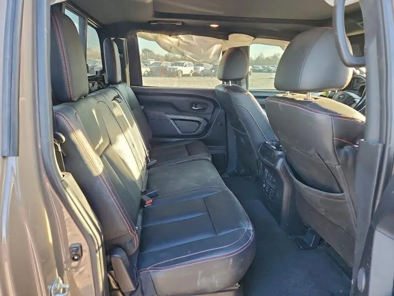 2021 NISSAN TITAN SV  