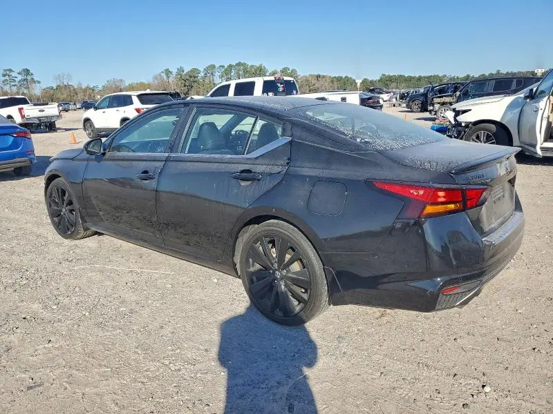 2022 NISSAN ALTIMA SR  