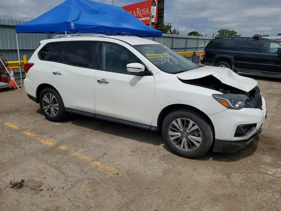 2019 NISSAN PATHFINDER SV  