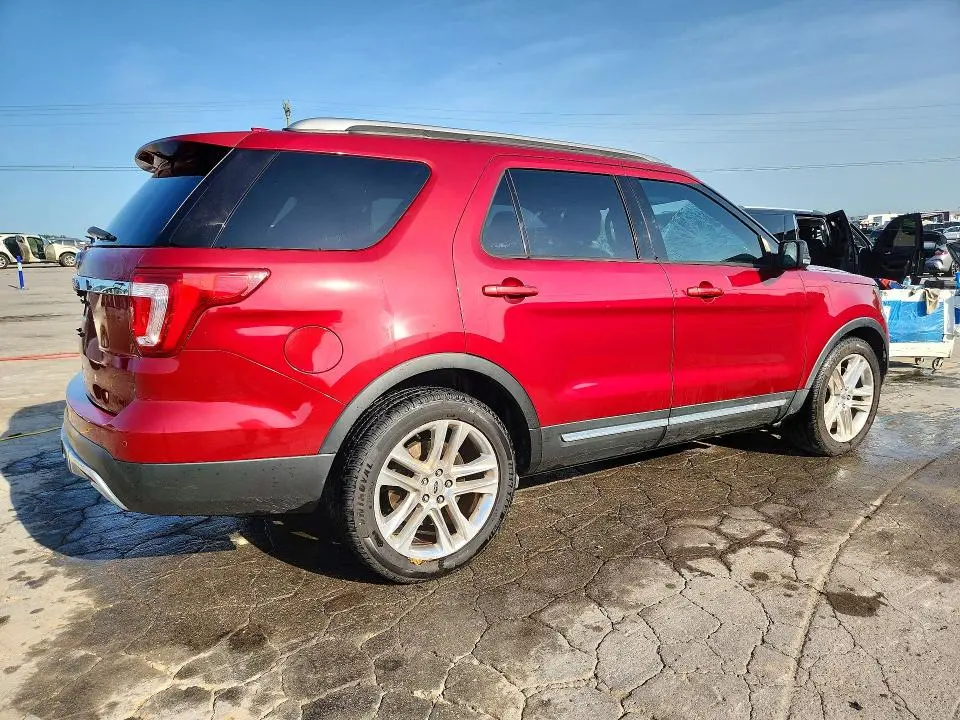 2017 FORD EXPLORER XLT  