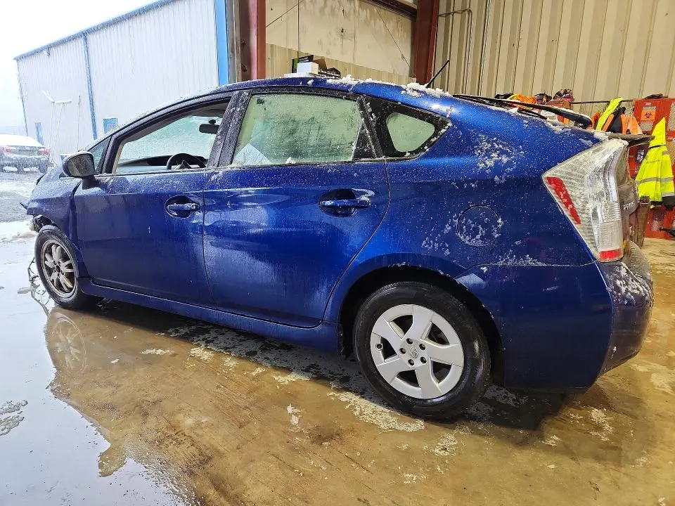 2010 TOYOTA PRIUS III  