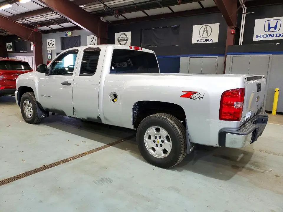 2011 CHEVROLET SILVERADO K1500 LT  