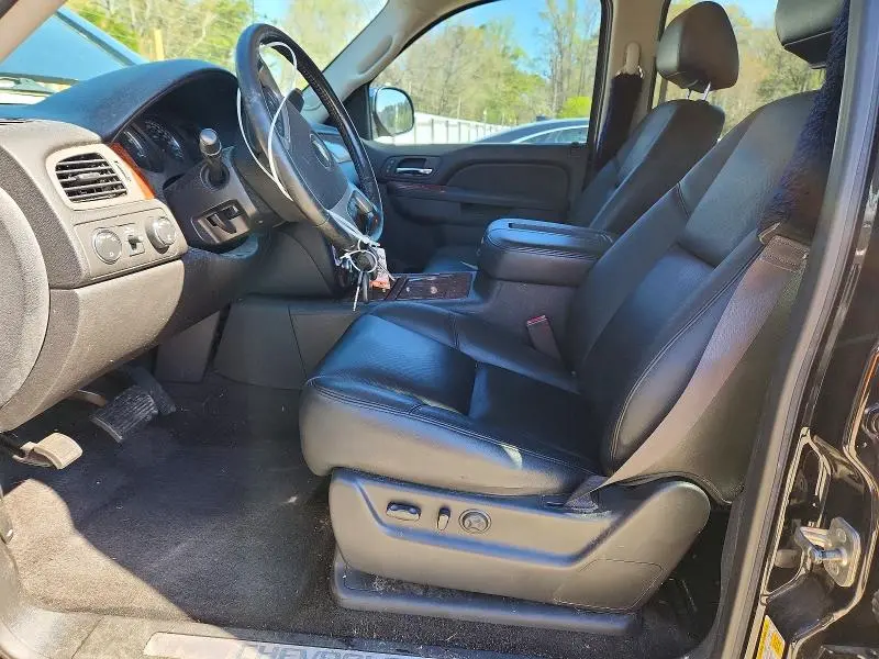 2013 CHEVROLET AVALANCHE LTZ  