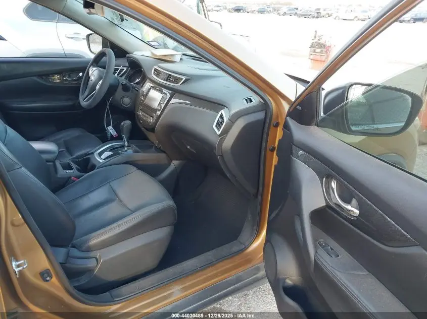 2015 NISSAN ROGUE SL