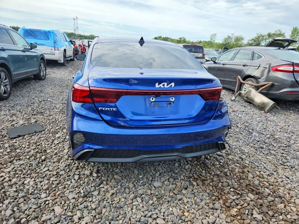 2022 KIA FORTE LXS  