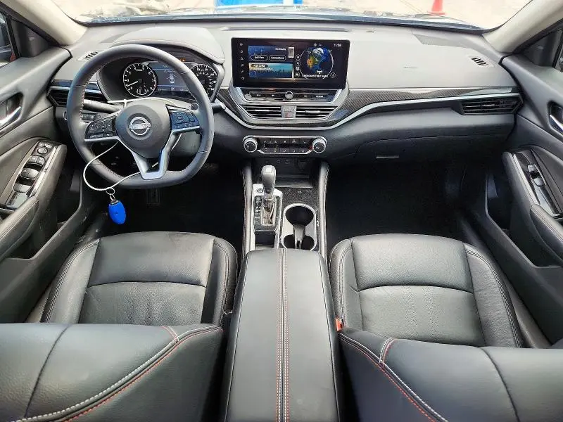 2024 NISSAN ALTIMA SR  
