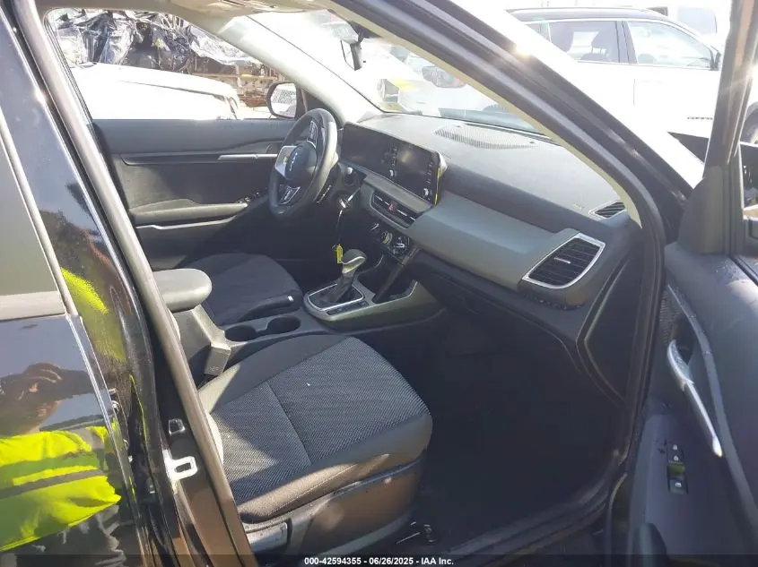 2025 KIA SELTOS LX