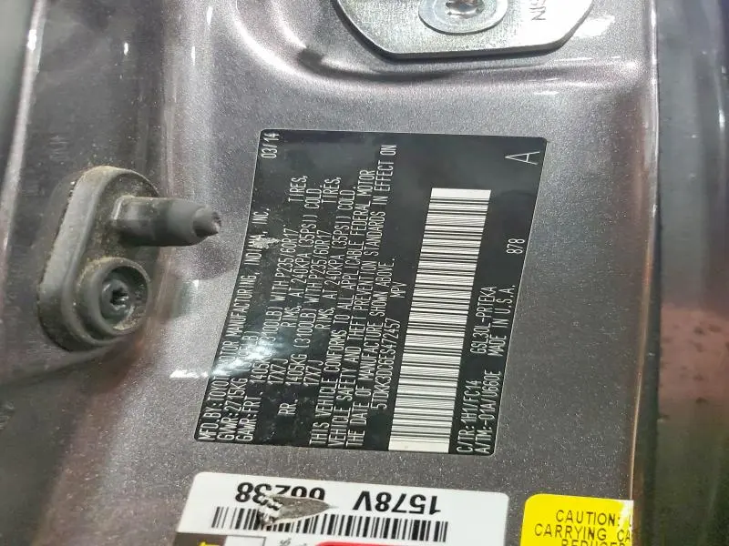 2014 TOYOTA SIENNA LE 8-PASSENGER  