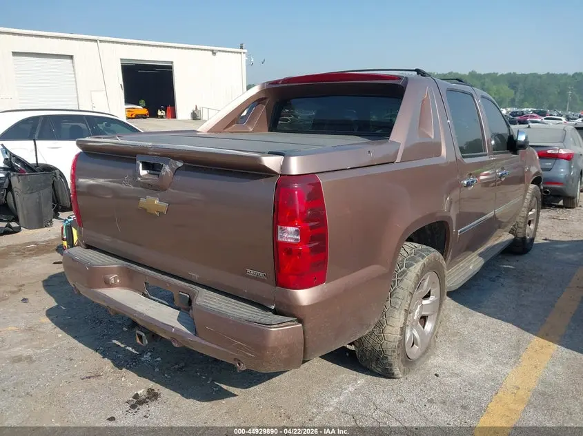 2011 CHEVROLET AVALANCHE 1500 LTZ
