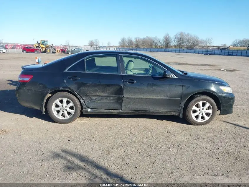 2010 TOYOTA CAMRY LE