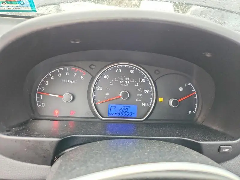 2010 HYUNDAI ELANTRA SE  