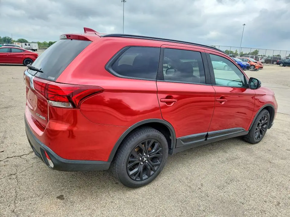 2018 MITSUBISHI OUTLANDER SE  
