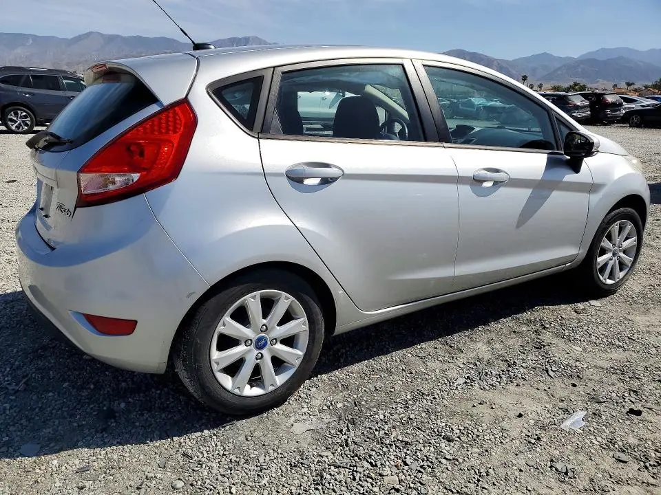 2013 FORD FIESTA SE  