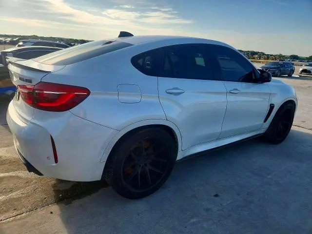 2015 BMW X6 M  