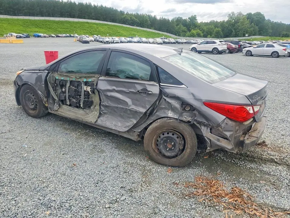 2012 HYUNDAI SONATA GLS  