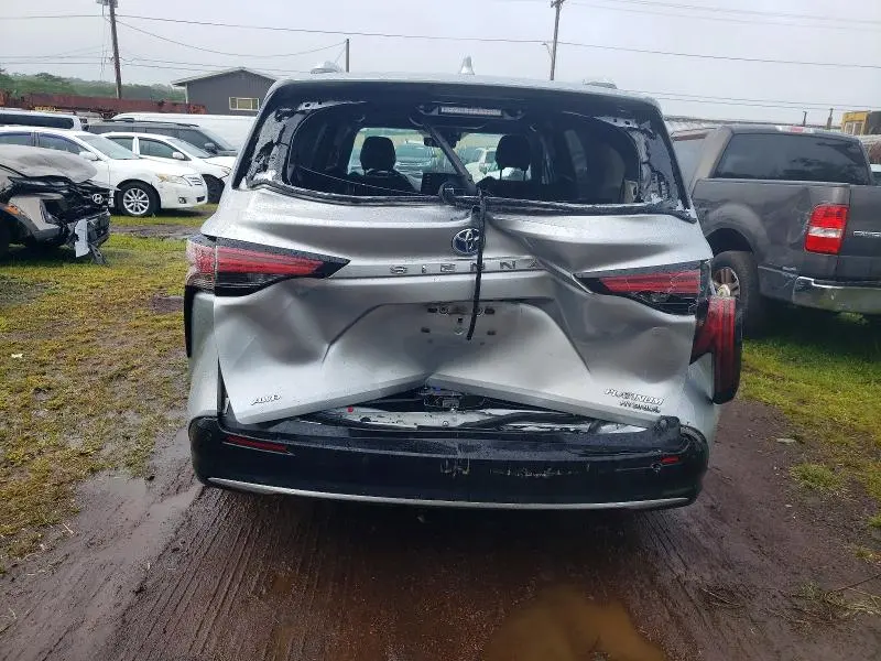 2023 TOYOTA SIENNA LIMITED  