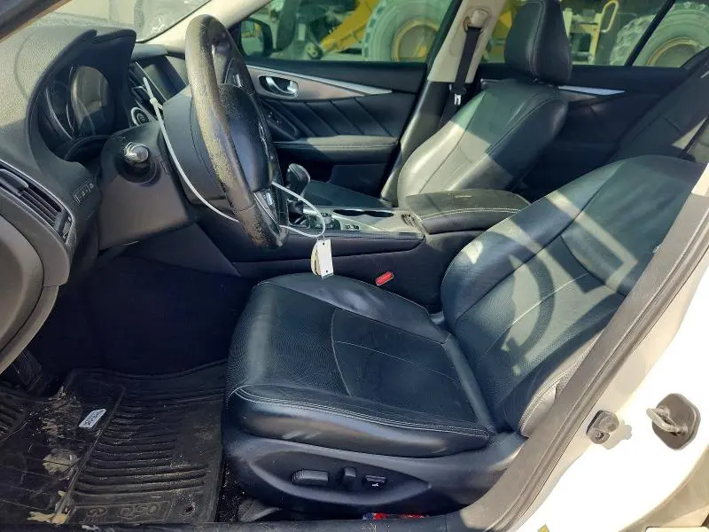 2015 INFINITI Q50 BASE  