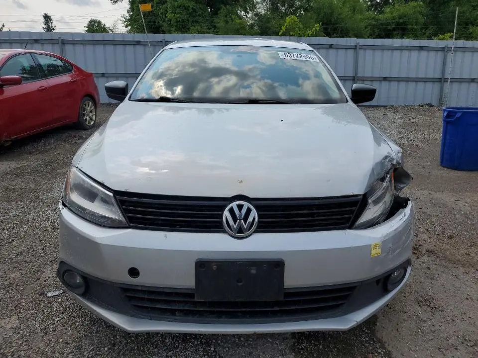 2013 VOLKSWAGEN JETTA BASE  