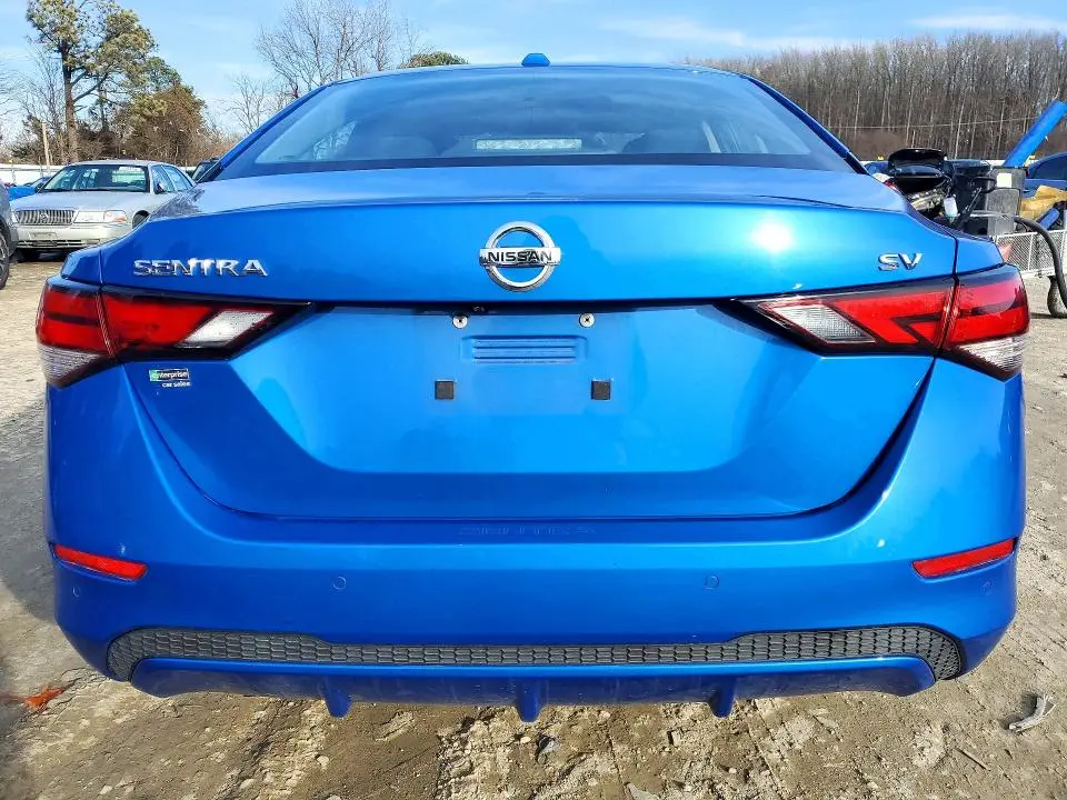 2022 NISSAN SENTRA SV  
