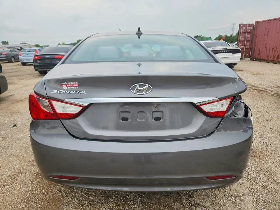 2011 HYUNDAI SONATA GLS  