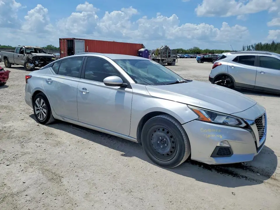 2019 NISSAN ALTIMA S  