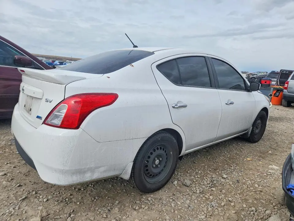 2015 NISSAN VERSA S  