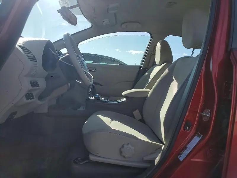 2012 NISSAN LEAF SV  