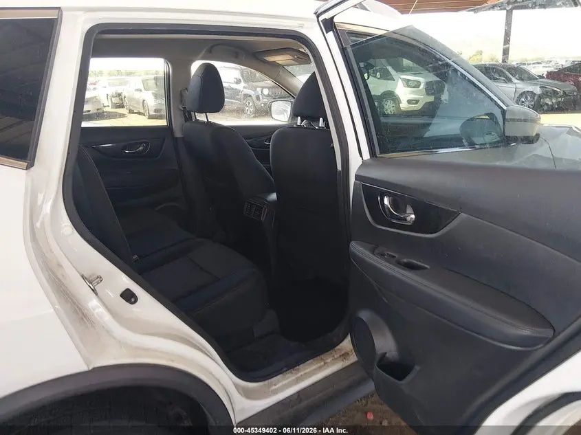 2018 NISSAN ROGUE SV