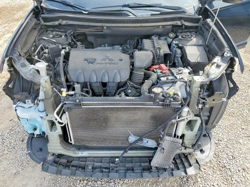 2020 MITSUBISHI OUTLANDER SE  