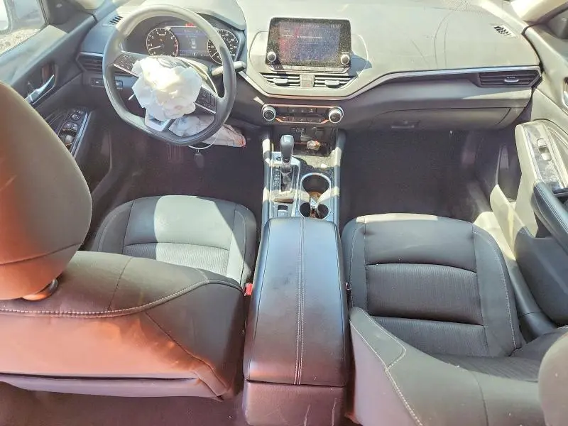 2021 NISSAN ALTIMA SV  