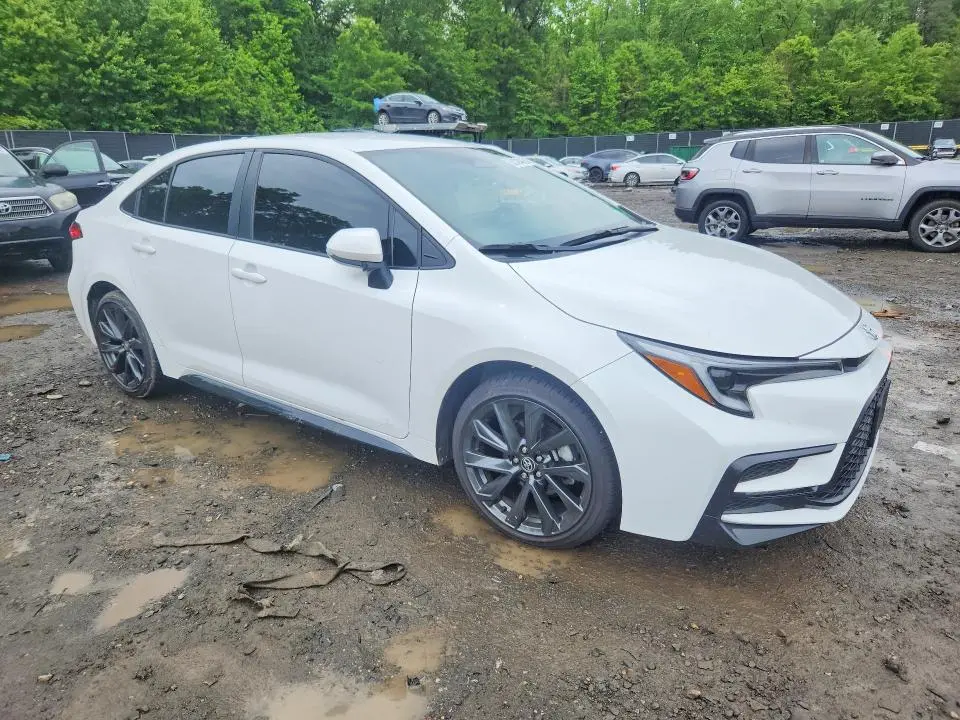2025 TOYOTA COROLLA SE  