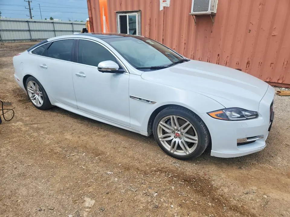 2019 JAGUAR XJ R - SPORT  
