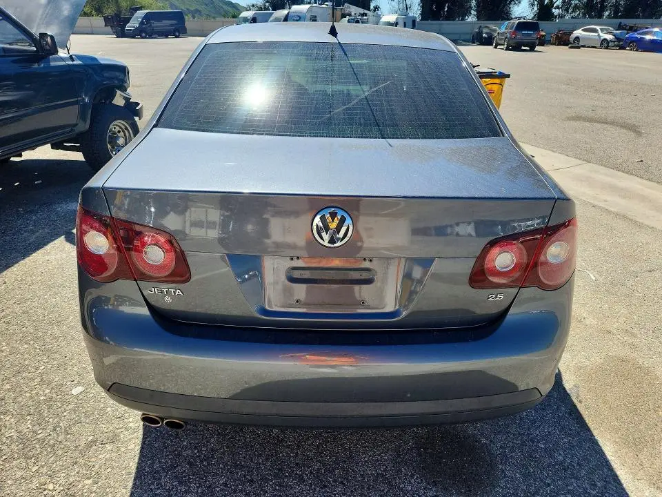 2010 VOLKSWAGEN JETTA LIMITED  