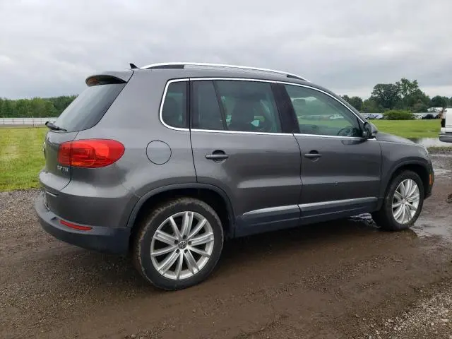 2013 VOLKSWAGEN TIGUAN S  