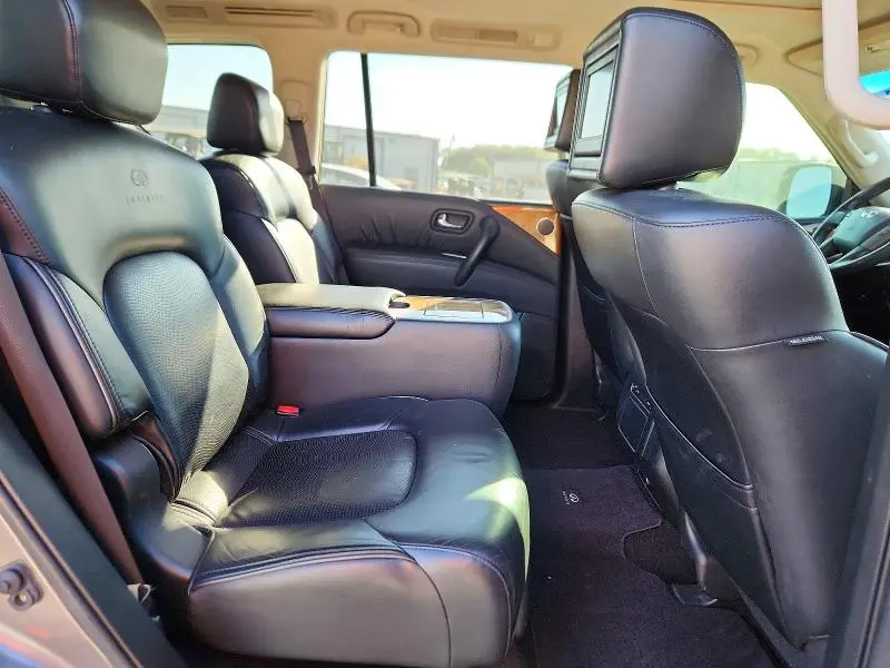 2011 INFINITI QX56 BASE  