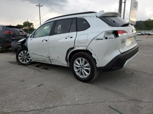 2024 TOYOTA COROLLA CROSS LE  