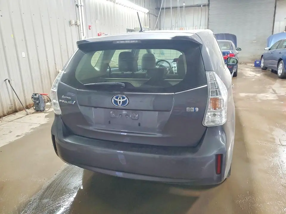 2012 TOYOTA PRIUS V TWO  