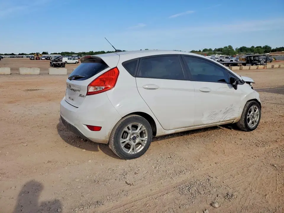 2016 FORD FIESTA SE  