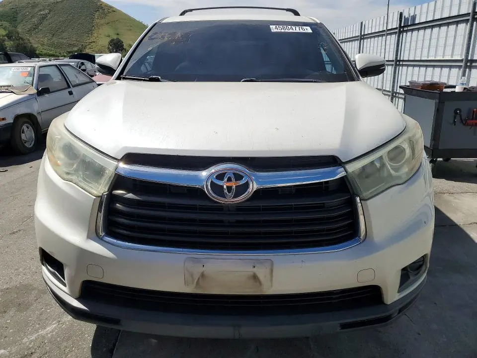 2015 TOYOTA HIGHLANDER LE  
