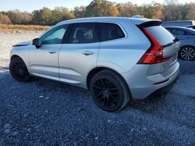 2021 VOLVO XC60 T6 MOMENTUM  