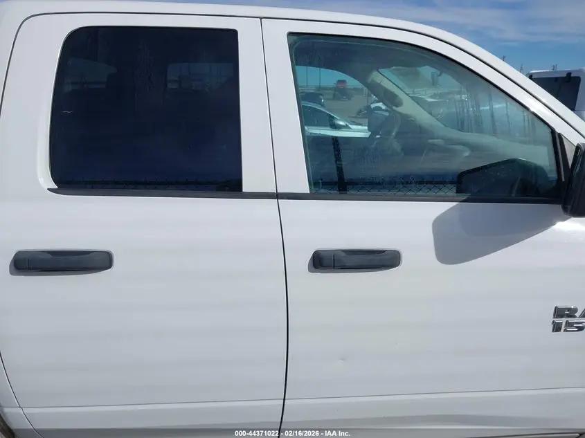 2017 RAM 1500 TRADESMAN  4X4 6'4 BOX