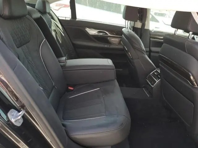 2020 BMW 750 XI  
