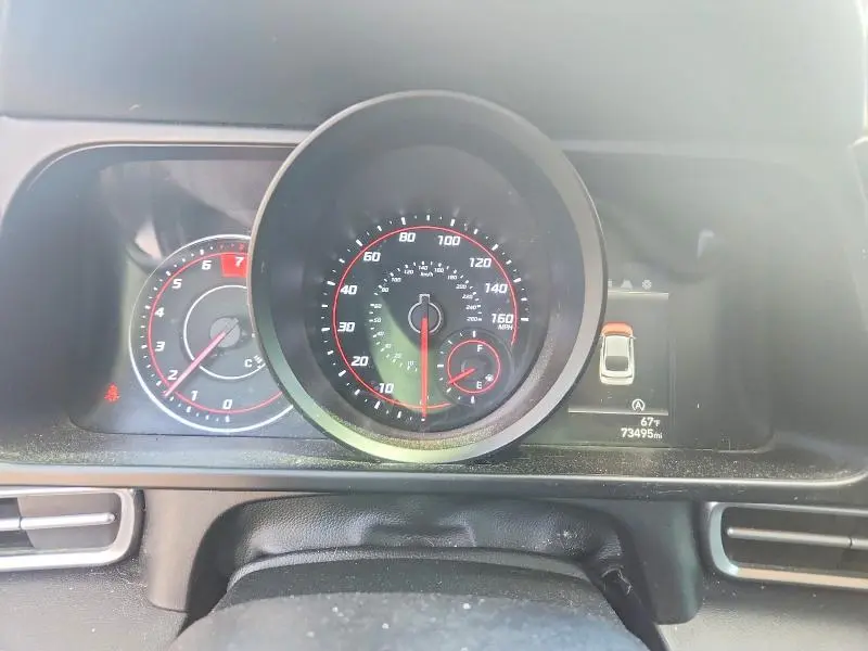 2022 HYUNDAI ELANTRA SE  